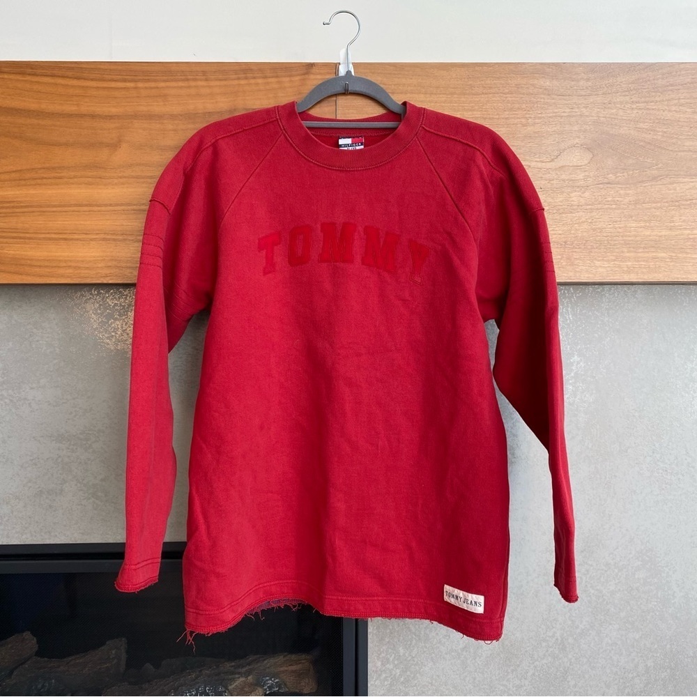 Vintage 90’‎ Tommy Hilfiger Red Sweatshirt, Size XL